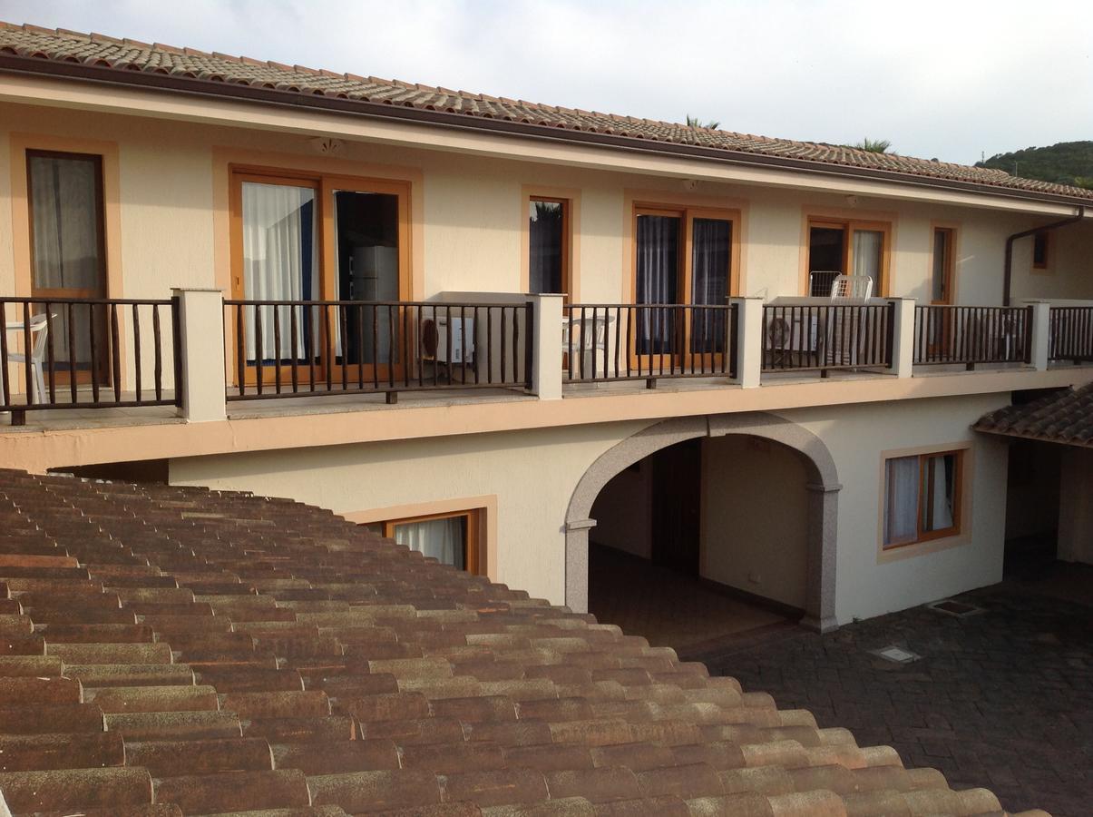 Club Esse Residence Capo D'orso Palau Exterior foto